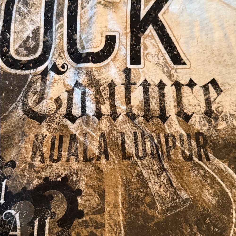 Hard Rock Cafe Beige and Brown Graphic Tee - Picture 3 of 4